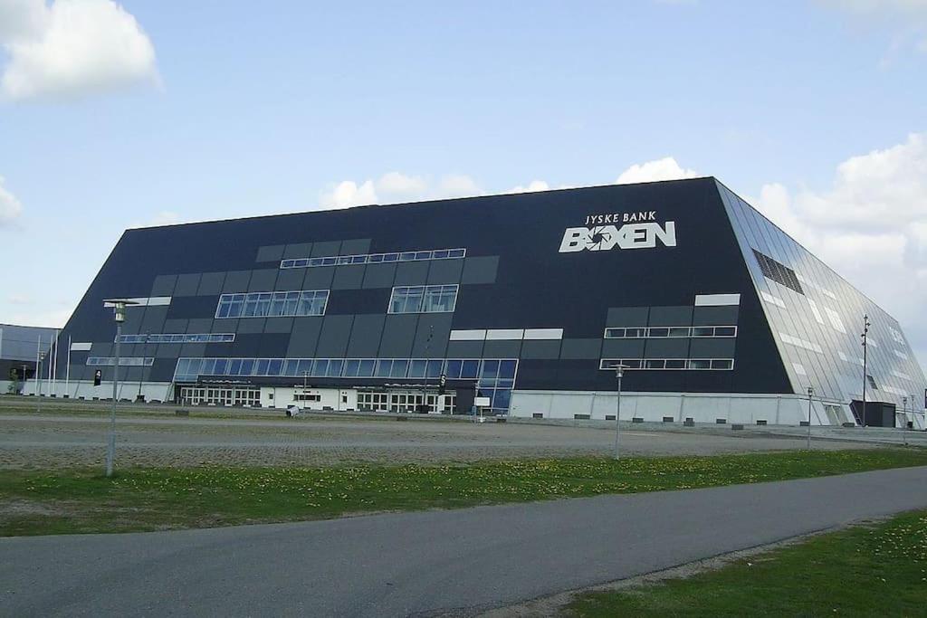 170 M2 Stort Hus Taet Pa Centrum, Mch Og Boxen Herning Ngoại thất bức ảnh